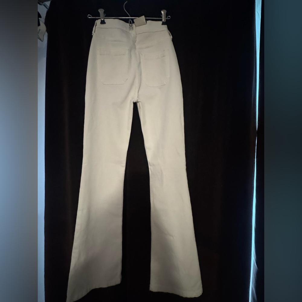 GAP white High Rise Flare Jeans new with tags size 00/24